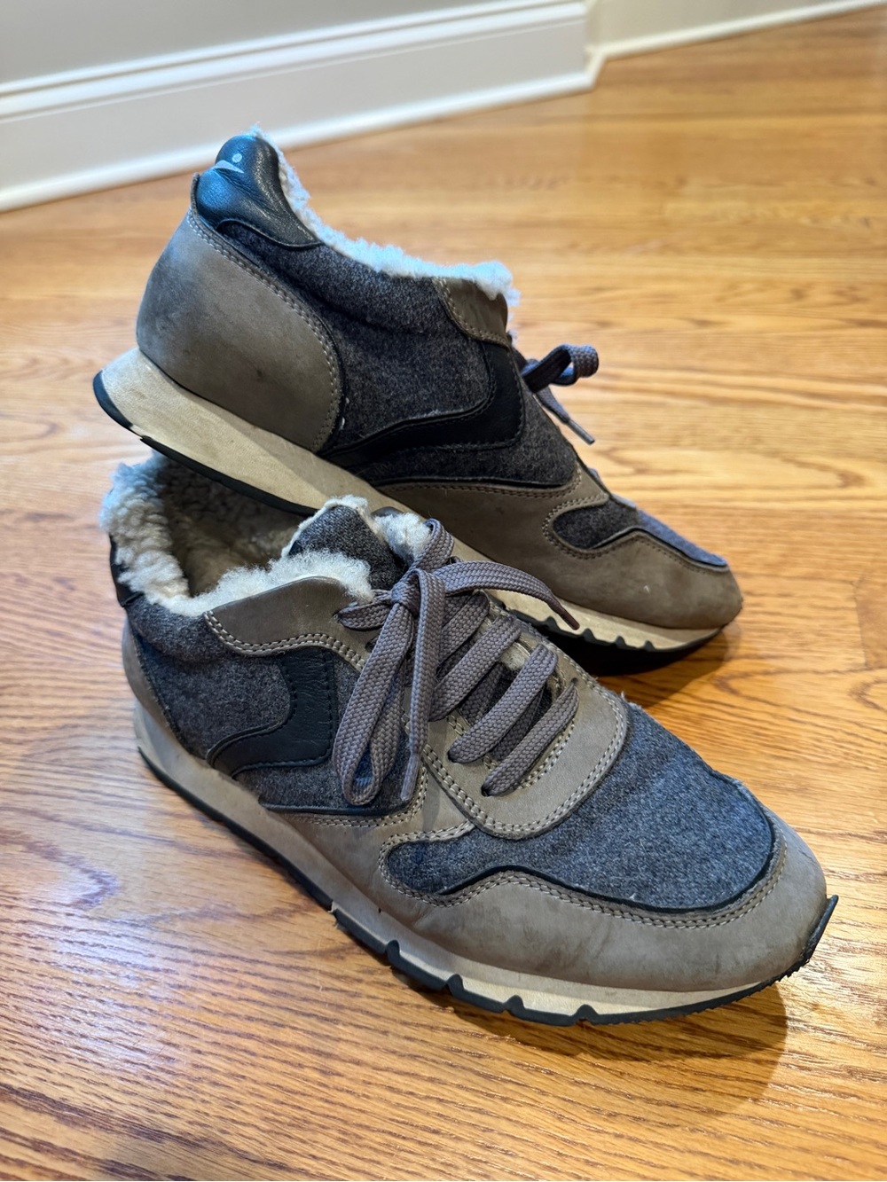 Voile Blanche Sherpa-Lined Sneakers
